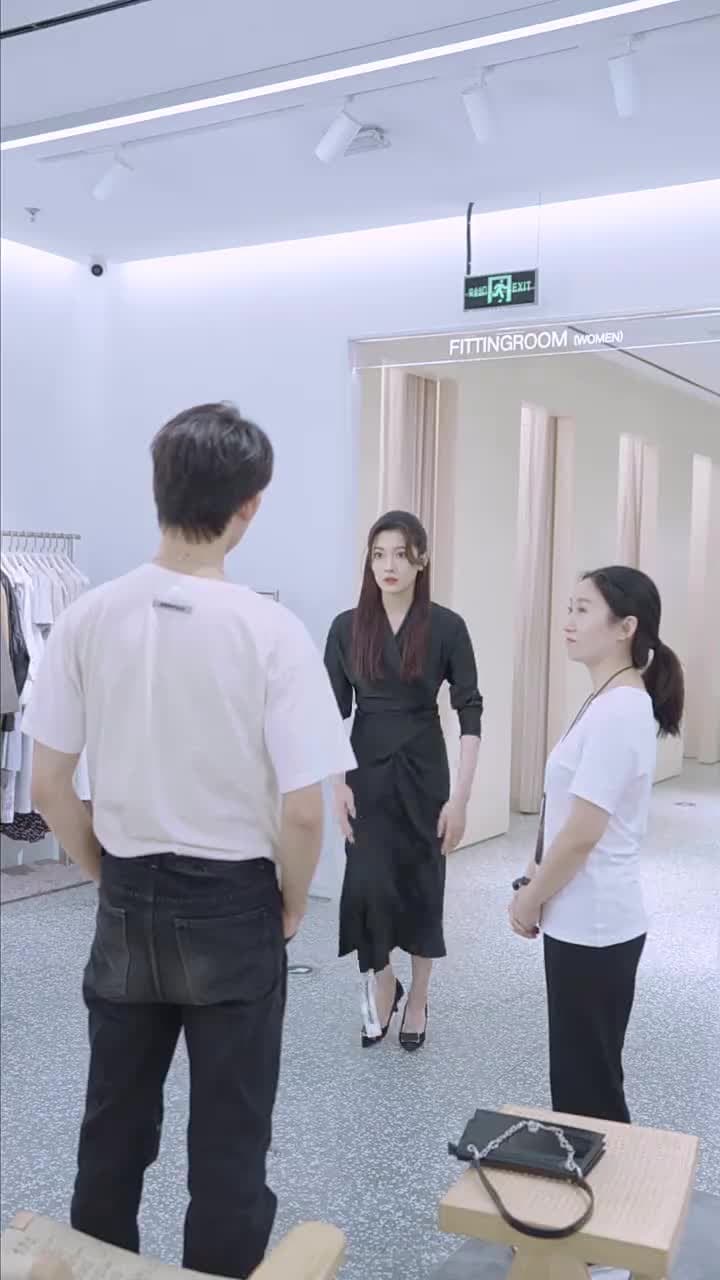 分手當天,我閃婚了億萬富豪 - Episode 9