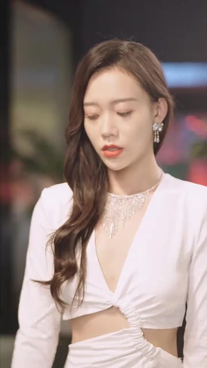 分手當天,我閃婚了億萬富豪 - Episode 23