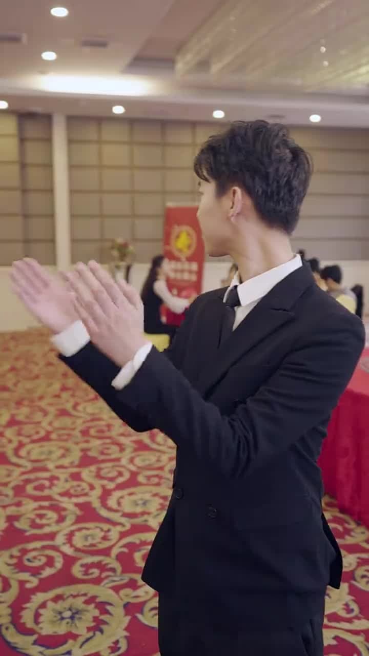 美女總裁的鎮疆龍帥 - Episode 25
