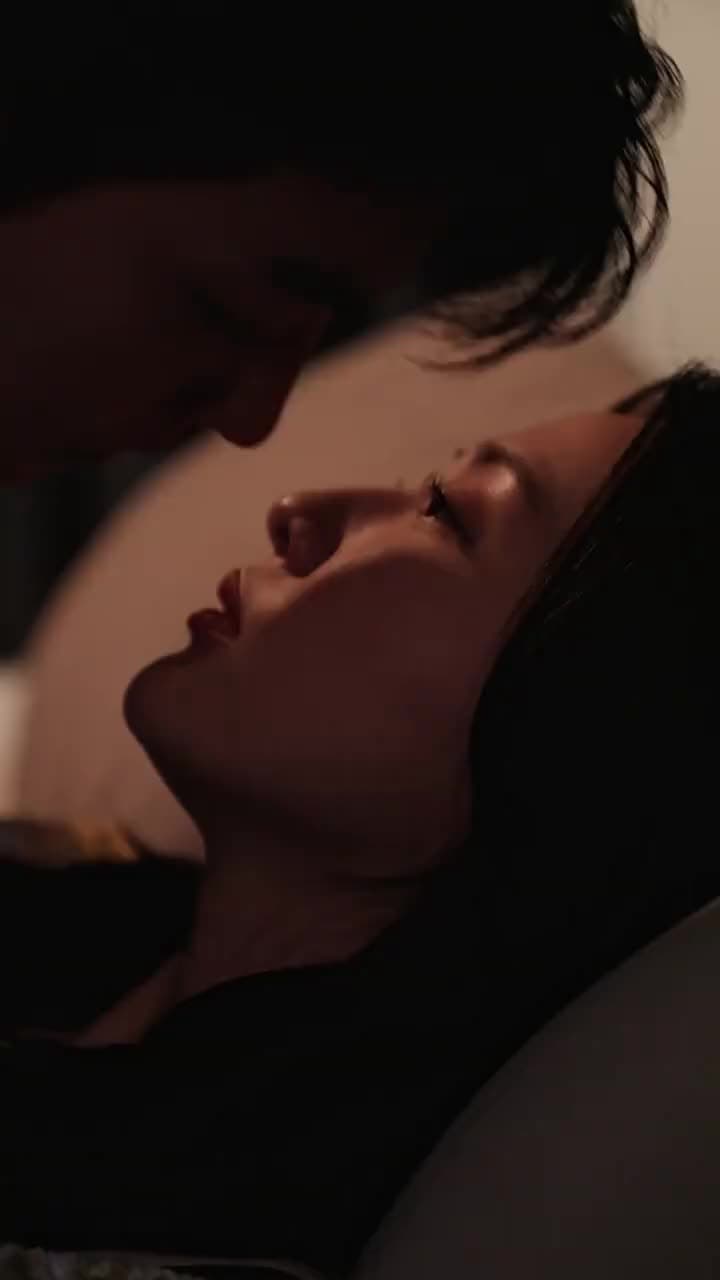 The Most Painful Kiss in the World - Episode 28