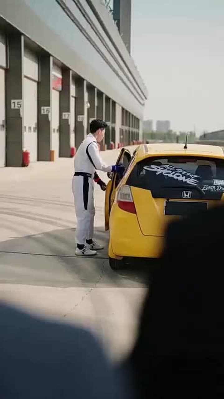 [Dubbed]Am I A Taxi Driver? - Episode 27