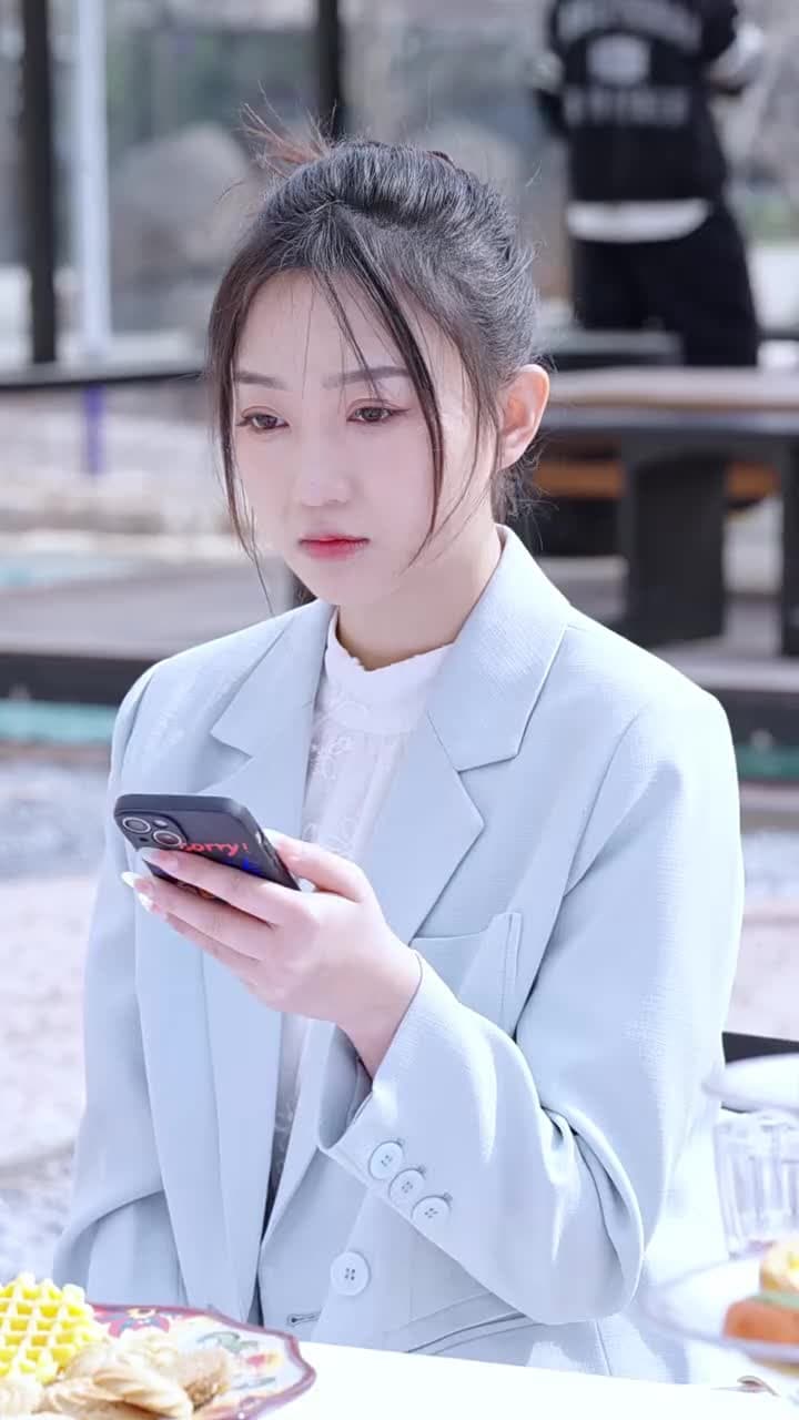 閃婚後,發現神秘老公是上司 - Episode 33