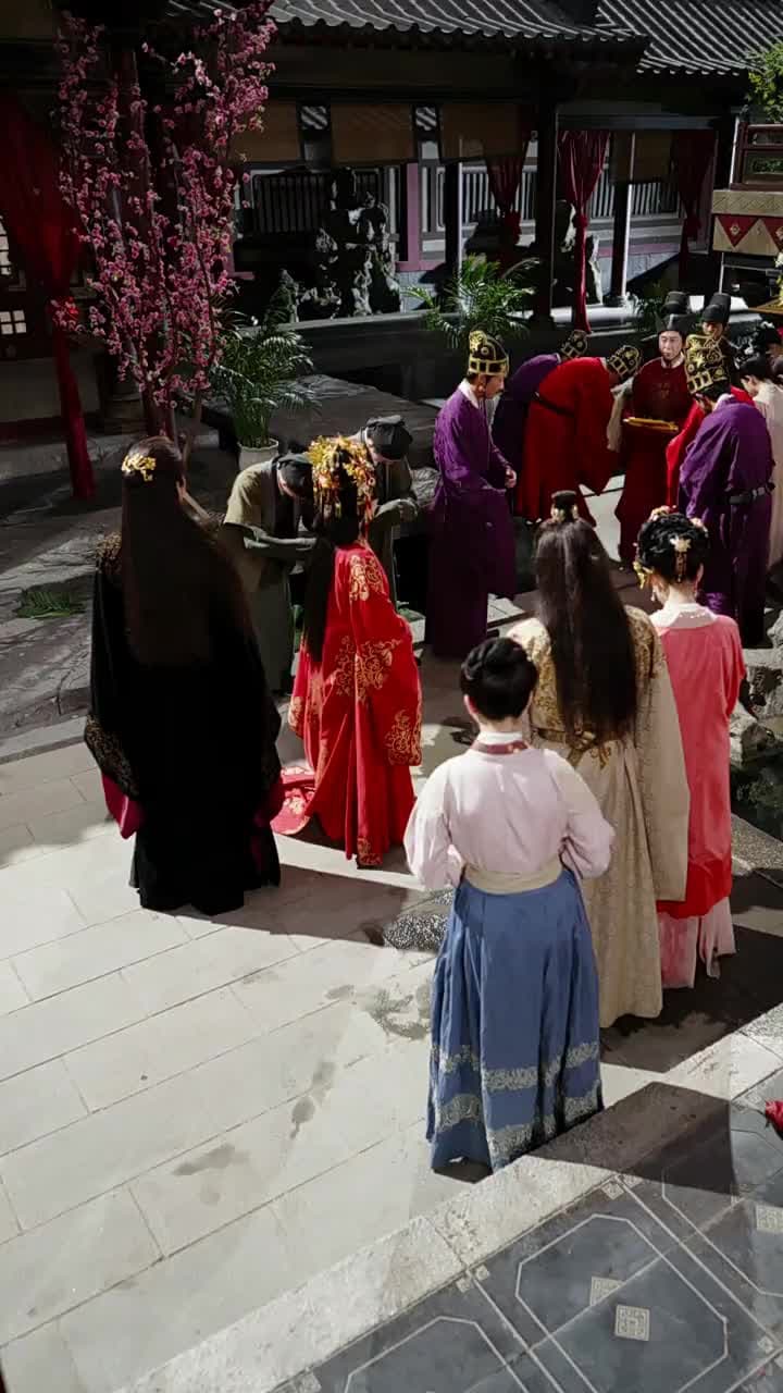 Des Cendres, une Vie - Episode 11