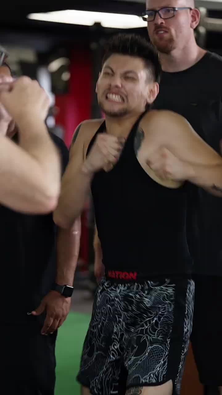 Dominando o Rei do Cinturão de Ouro - Episode 10