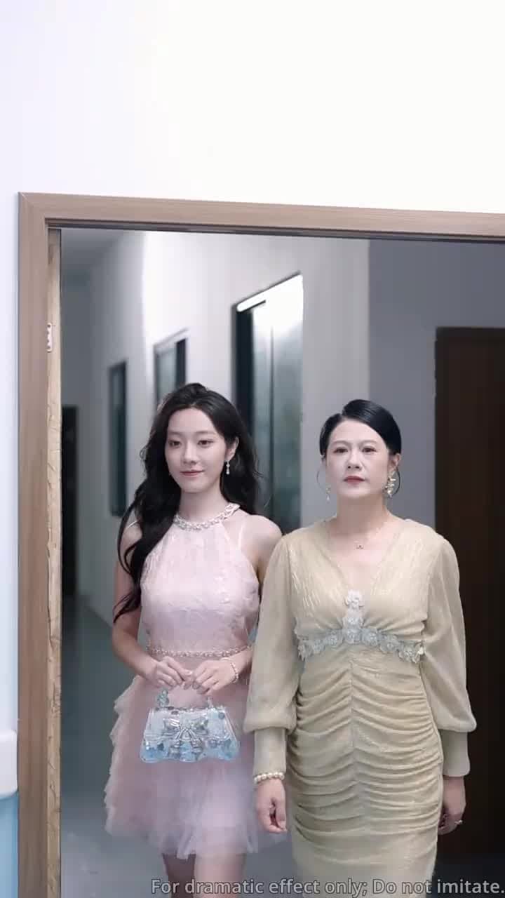 Queen Mother & Me - Episode 3
