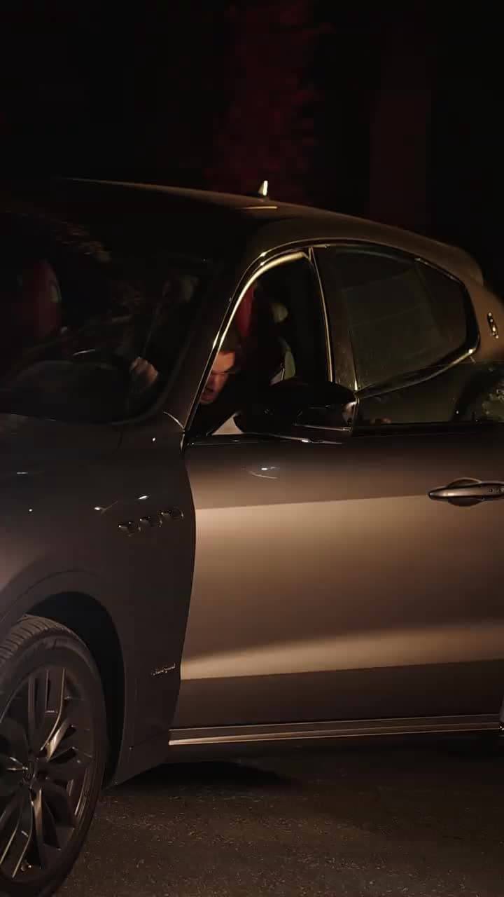 Kraliçe Geri Döndü - Episode 35