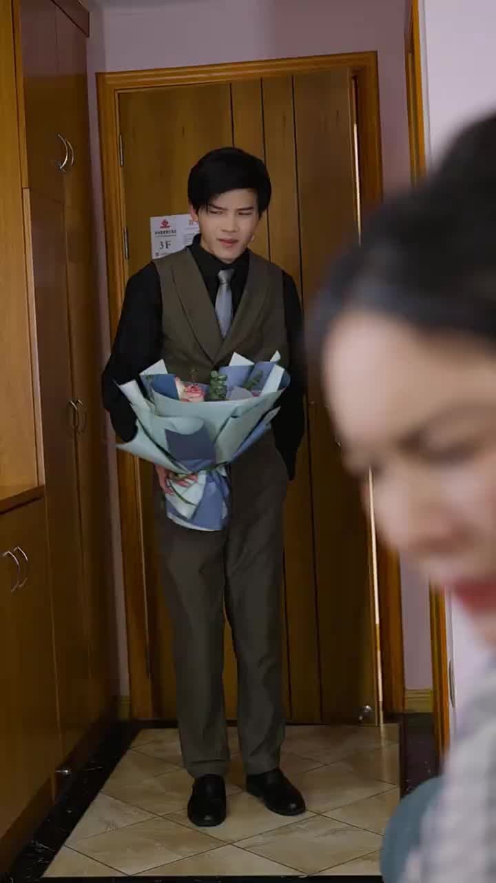 離婚後,萌寶和三個大佬哥哥寵翻我 - Episode 63