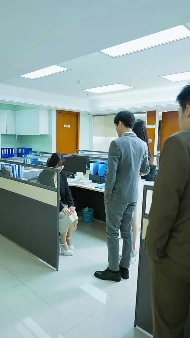 離婚後,萌寶和三個大佬哥哥寵翻我 - Episode 28