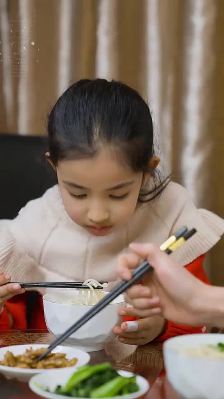 離婚後,萌寶和三個大佬哥哥寵翻我 - Episode 18