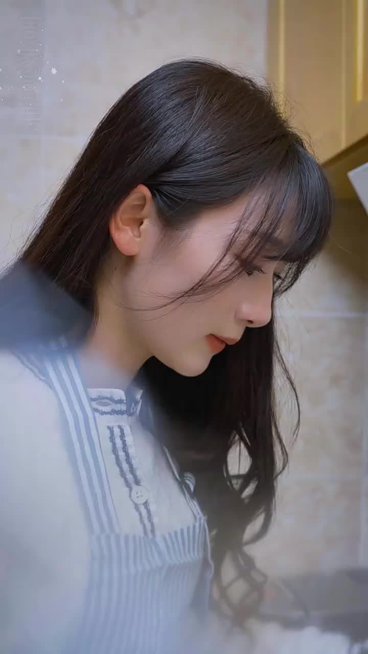 離婚後,萌寶和三個大佬哥哥寵翻我 - Episode 2