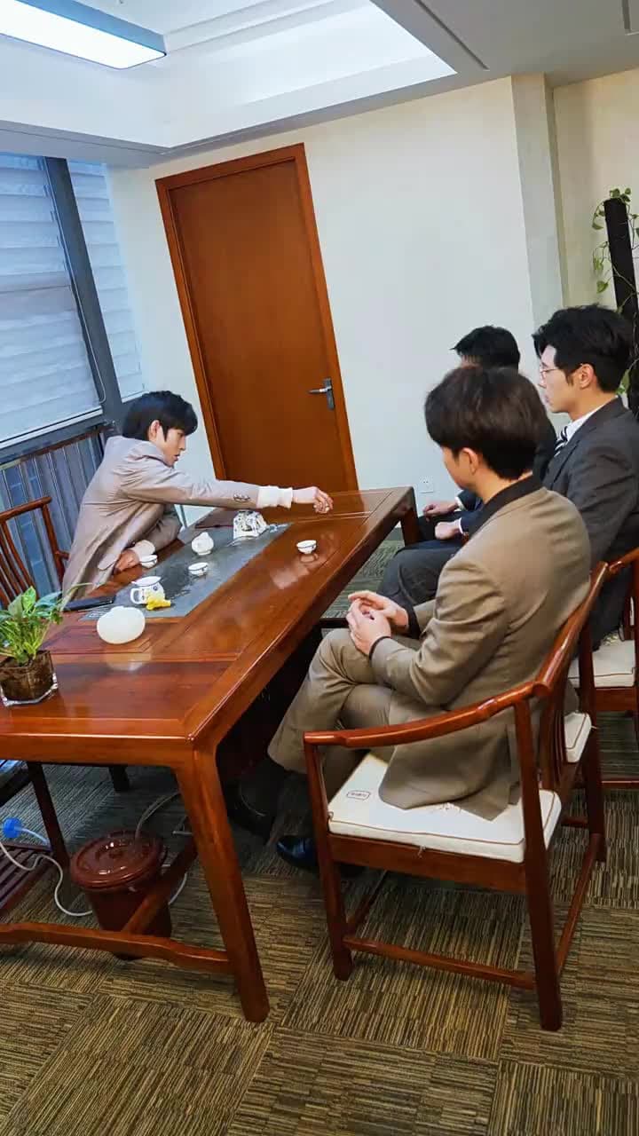 離婚後,萌寶和三個大佬哥哥寵翻我 - Episode 81