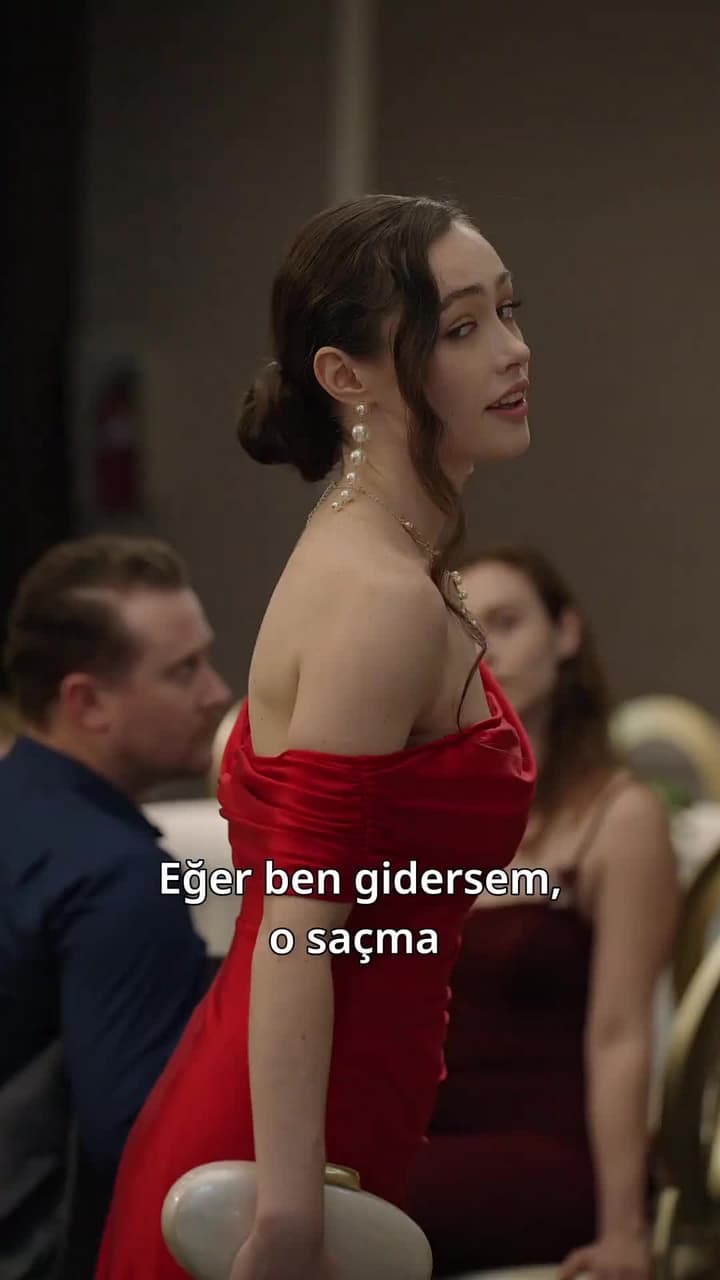 Kraliçe Geri Döndü - Episode 14