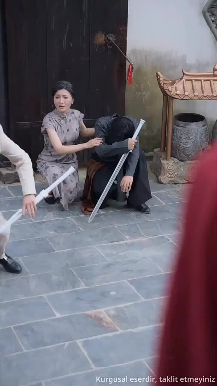 Lanete Karşı Kılıç - Episode 11