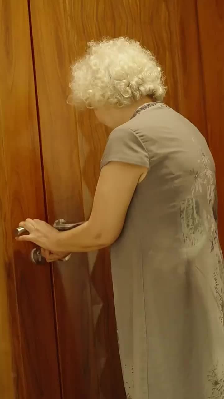 Silly Bride, Secret Boss - Episode 32