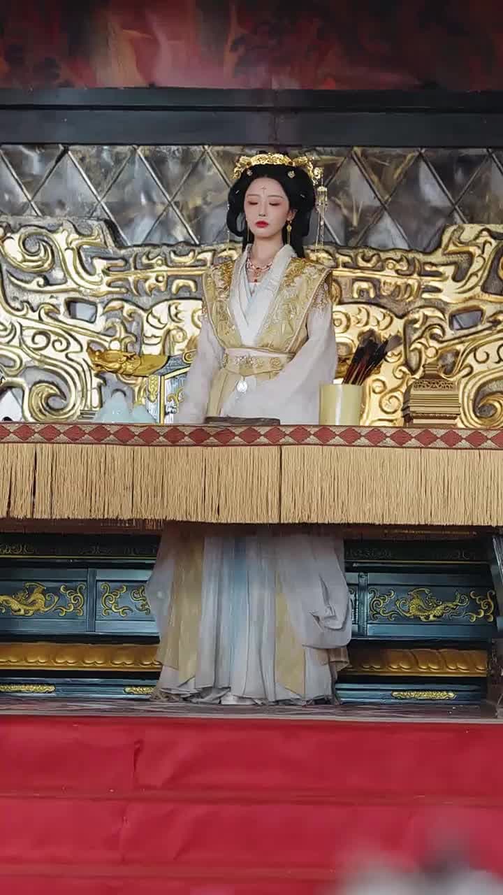 Empress Reborn: My Servant - Episode 25