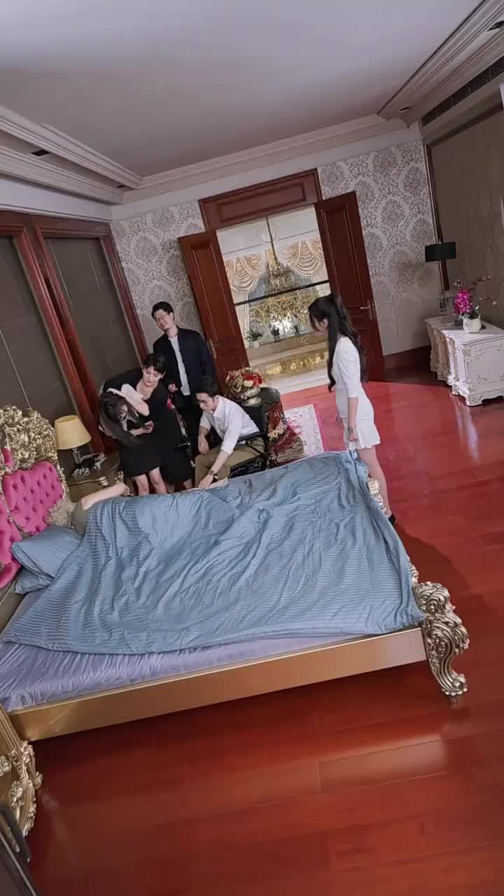Silly Bride, Secret Boss - Episode 19