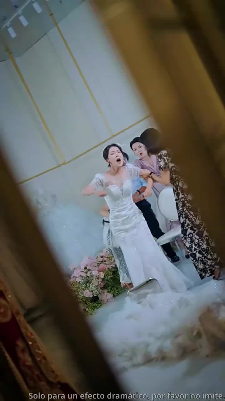 Un Vestido de Ceniza y Oro - Episode 12