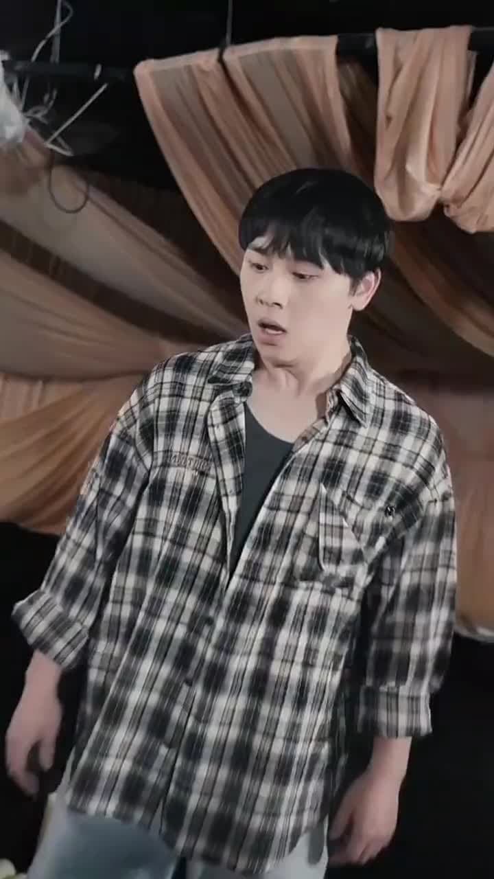 [Dijuluki]Pewaris Uang Tiga Dunia - Episode 9