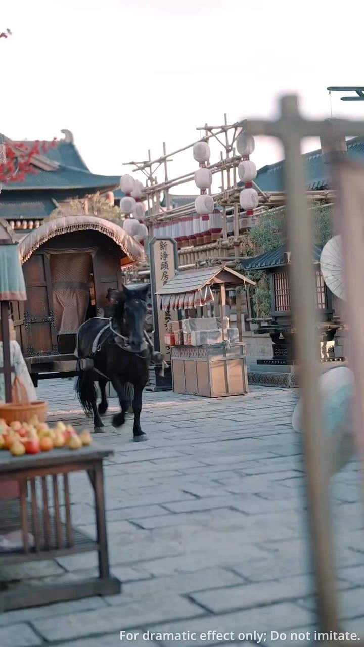 Love's Flight, Palace's Cage - Episode 7