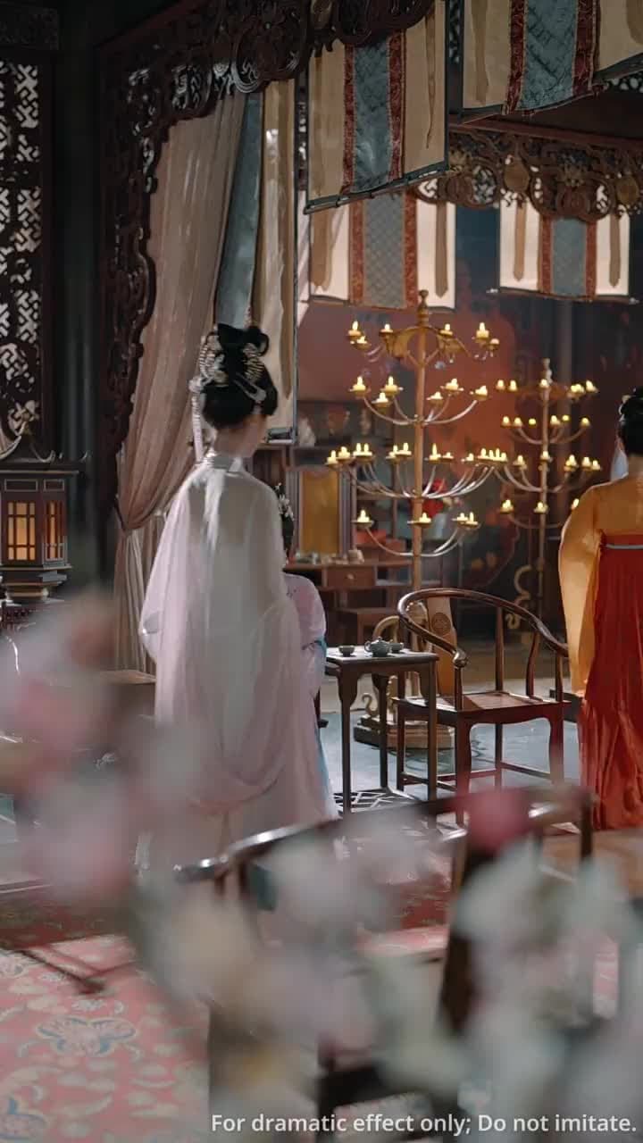 Love's Flight, Palace's Cage - Episode 15