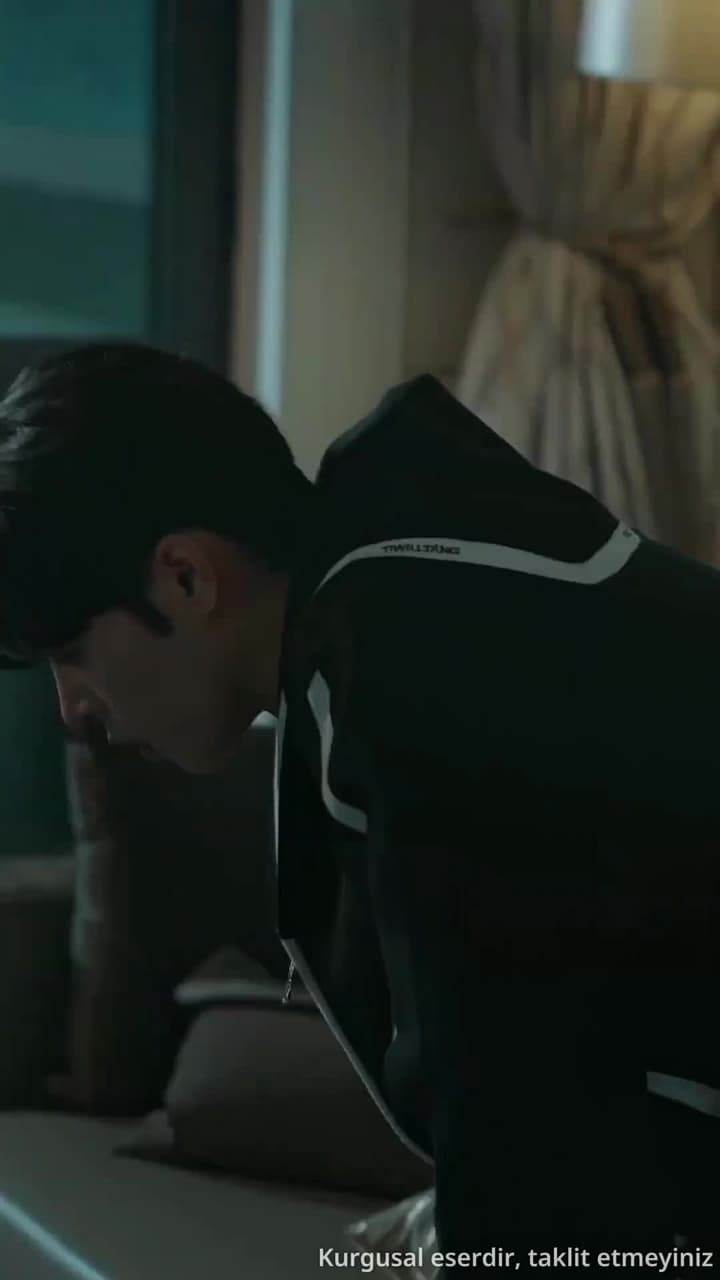 Işıklar Altında Dönmeyen Aşk - Episode 6