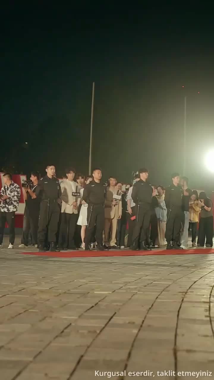 Işıklar Altında Dönmeyen Aşk - Episode 56
