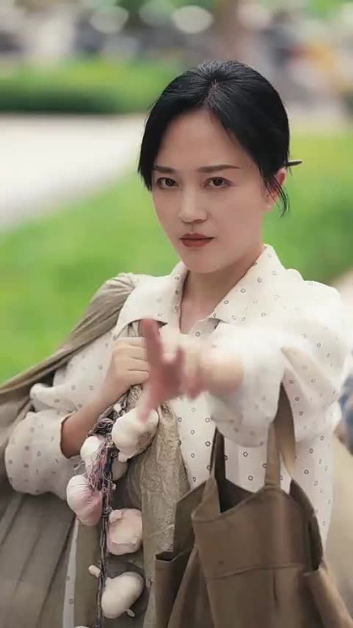 ประธานลี่ตามจีบ ภรรยาผู้พิชิตทุกสิ่ง - Episode 2