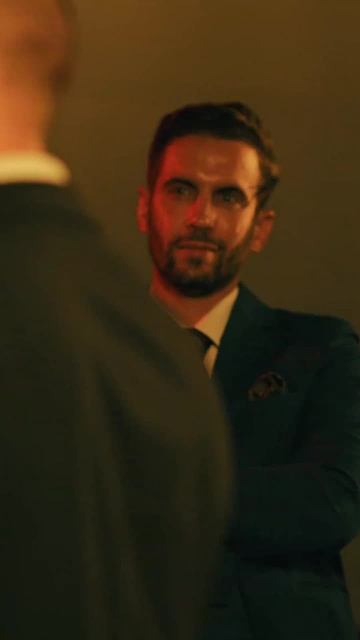 Zamana Meydan Okuyan Aşk - Episode 36