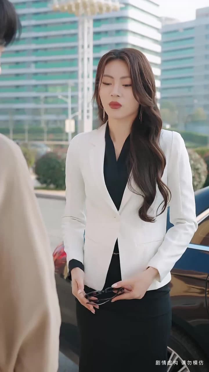 她以爲我窮,我以爲她乖 - Episode 24