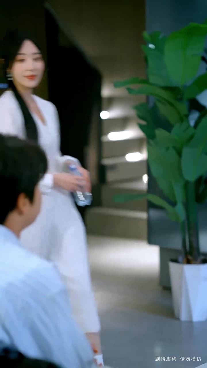 她以爲我窮,我以爲她乖 - Episode 2