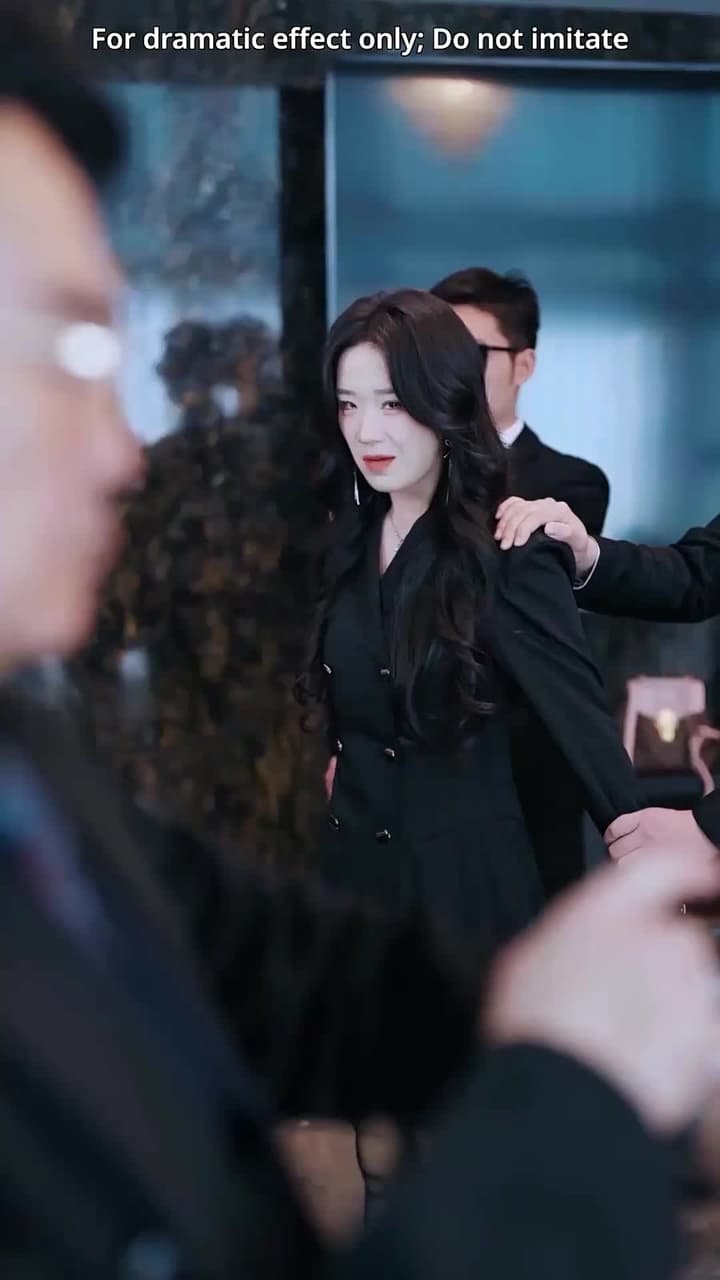 [Dubbed]Heiress Unmasked: Astonishing Comeback - Episode 17