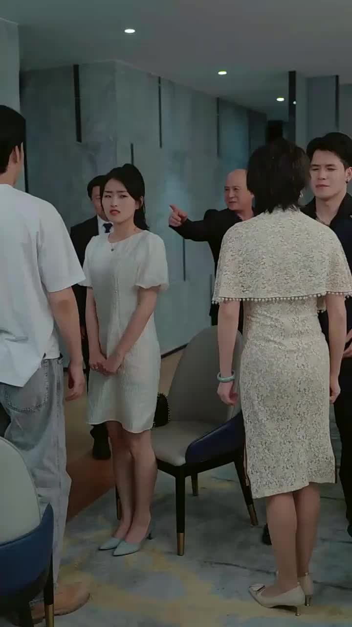 [Dubbed]The CEO's Bodyguard Boyfriend - Episode 62