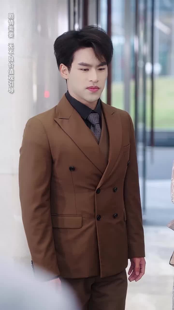 閃婚後, 殘疾大佬站起來了 - Episode 22