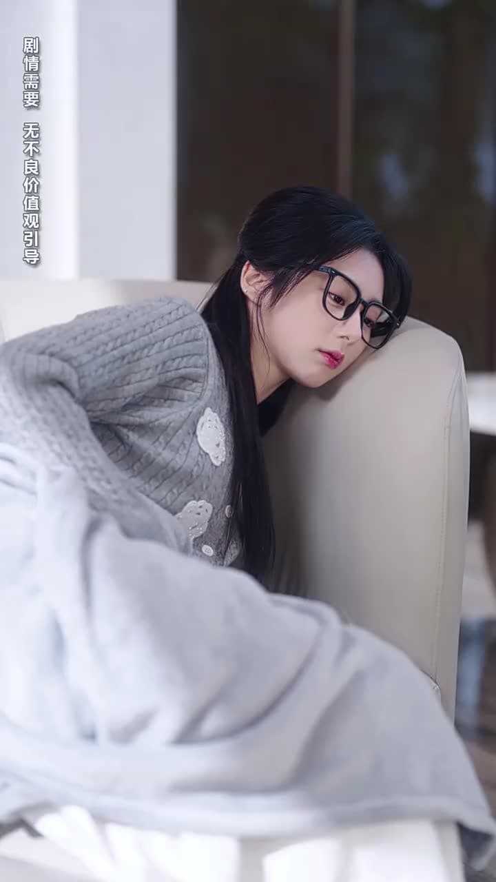 閃婚後, 殘疾大佬站起來了 - Episode 46