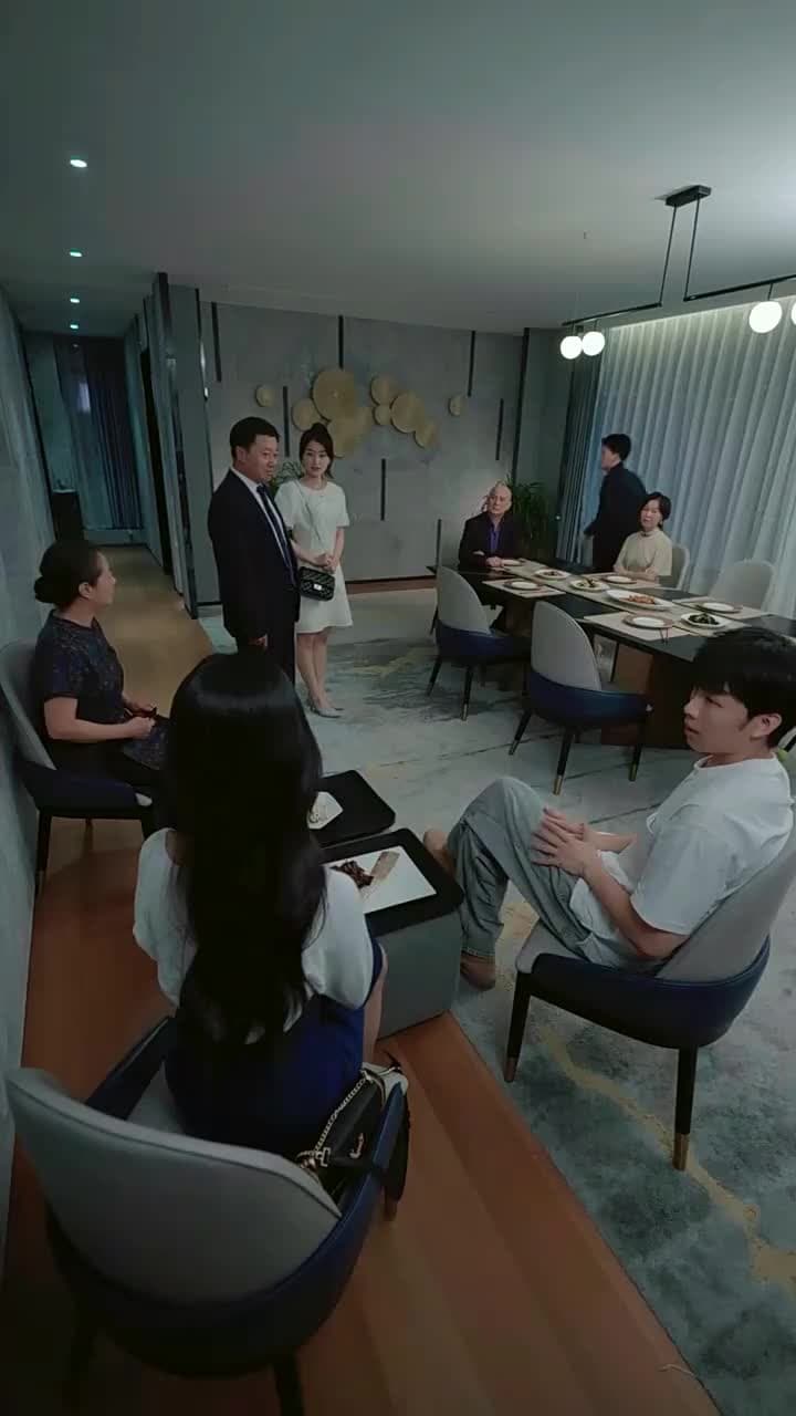 [พากย์ไทย]บอดี้การ์ดแฟนหนุ่มของผู้บริหารสาว - Episode 60
