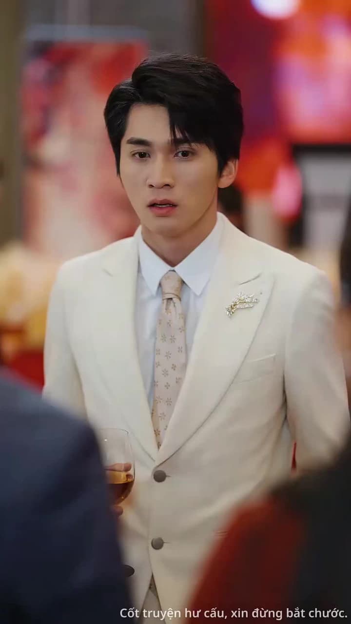 Gió Đêm Buồn Lặng Lẽ, Tình Khó Vẽ Thành Câu - Episode 13