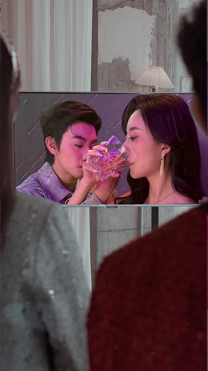 訂婚前夕她和白月光去了KTV - Episode 6