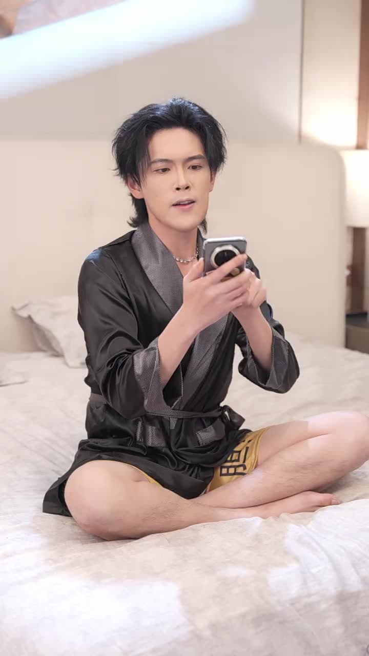 神豪系統:看直播就變強 - Episode 18