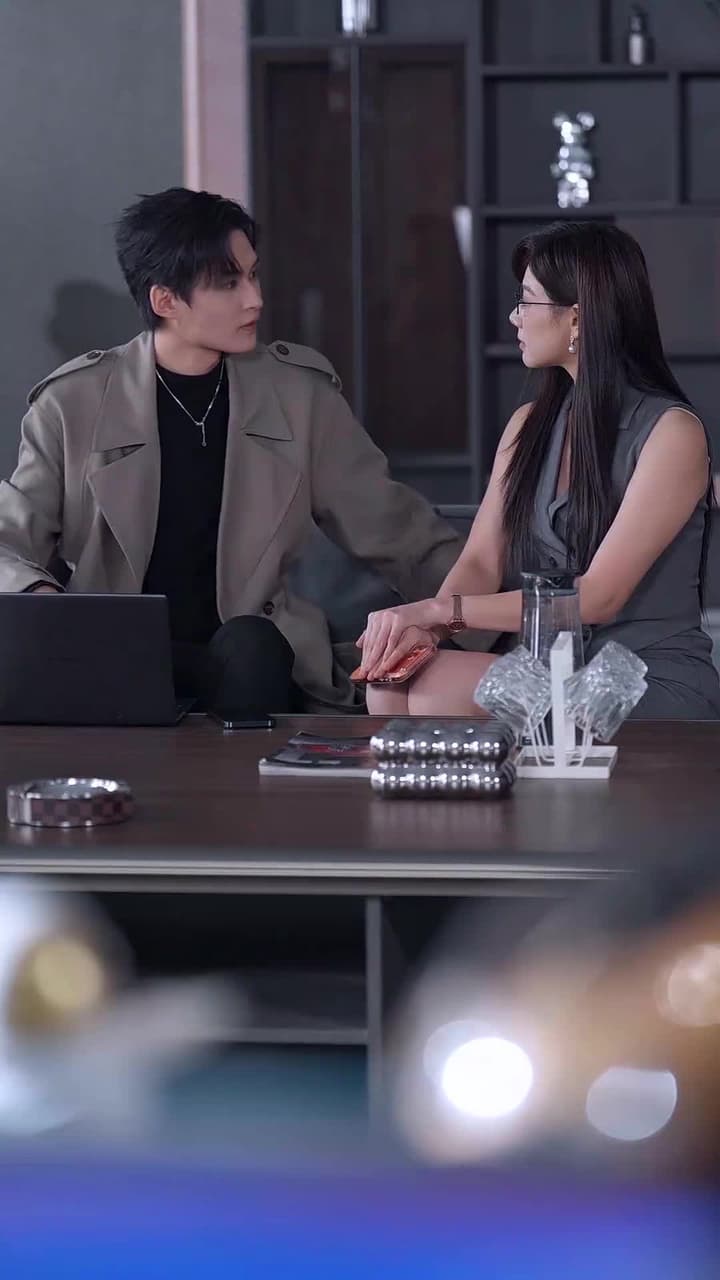 訂婚前夕她和白月光去了KTV - Episode 16