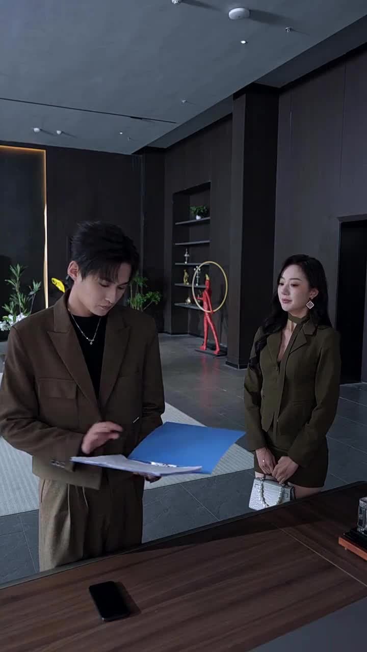 訂婚前夕她和白月光去了KTV - Episode 59