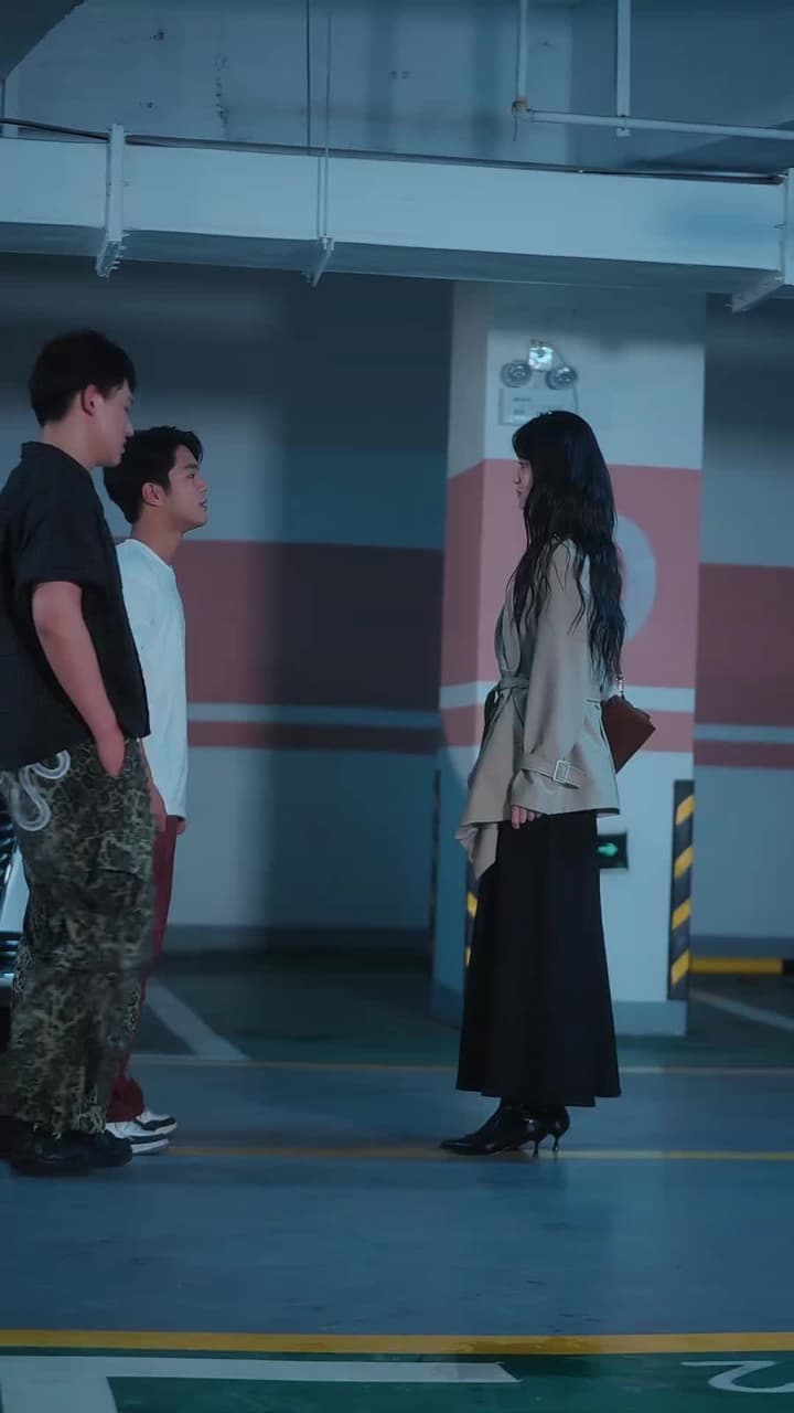 重逢後,高冷裴總紅着眼拉我領證 - Episode 25