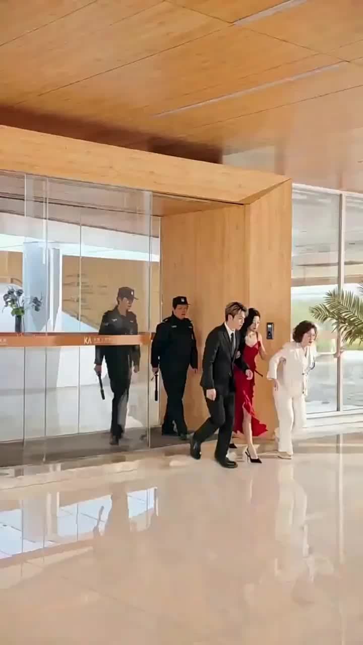 Pacar Mata Duitan - Episode 23