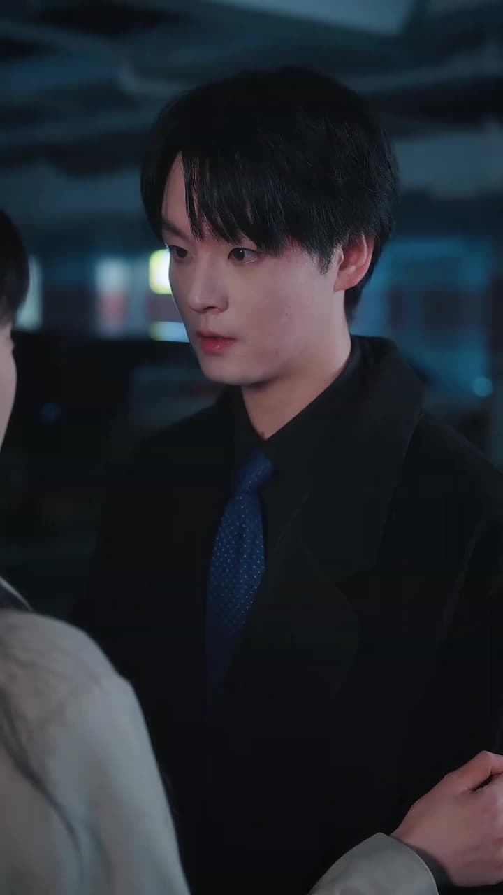 重逢後,高冷裴總紅着眼拉我領證 - Episode 27