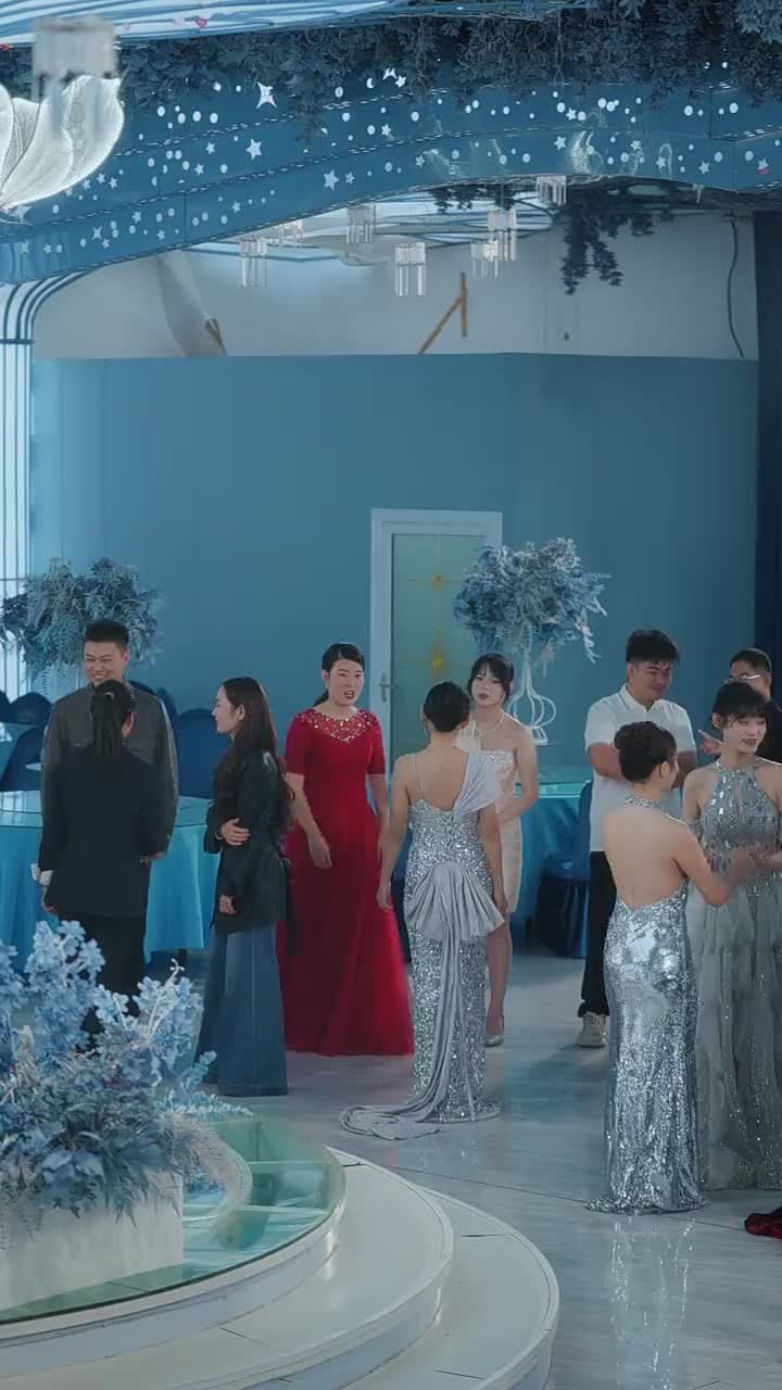 重逢後,高冷裴總紅着眼拉我領證 - Episode 59
