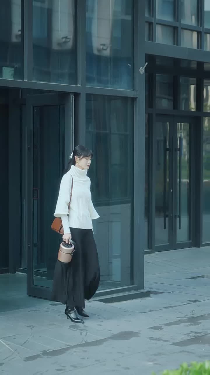 重逢後,高冷裴總紅着眼拉我領證 - Episode 70