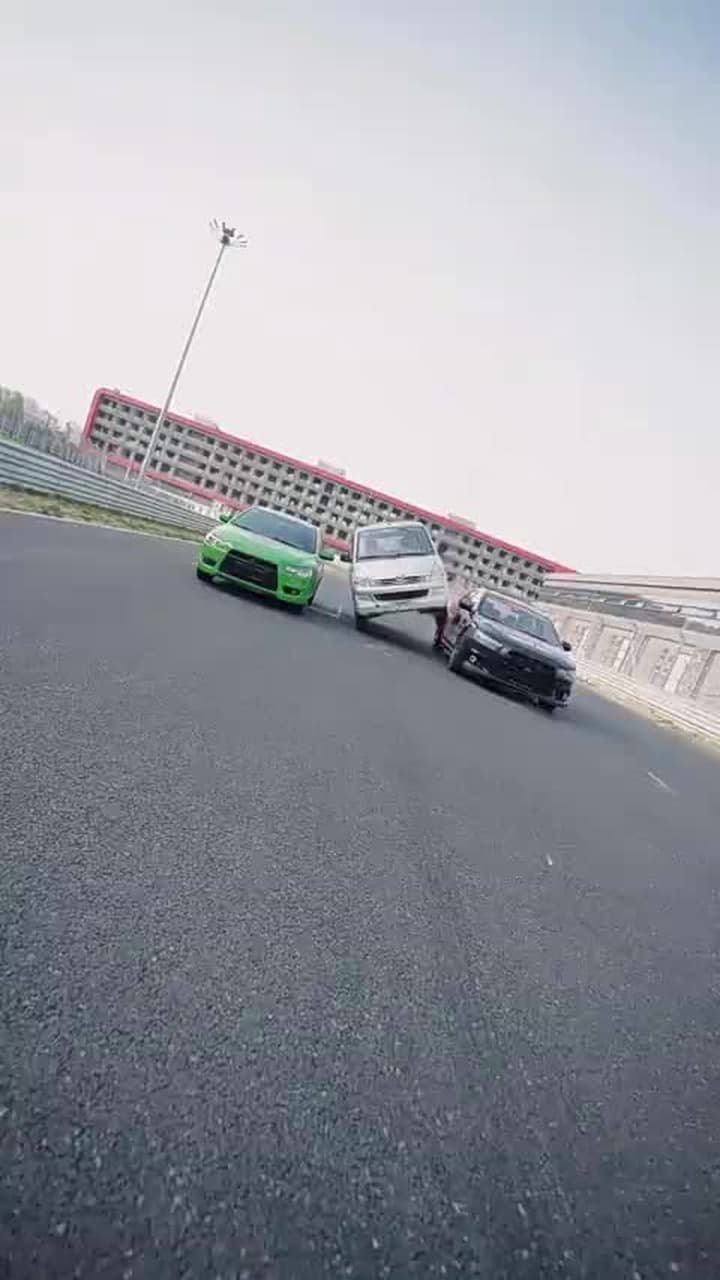 [Dubbed] Return of the Racing Legend - Episode 20