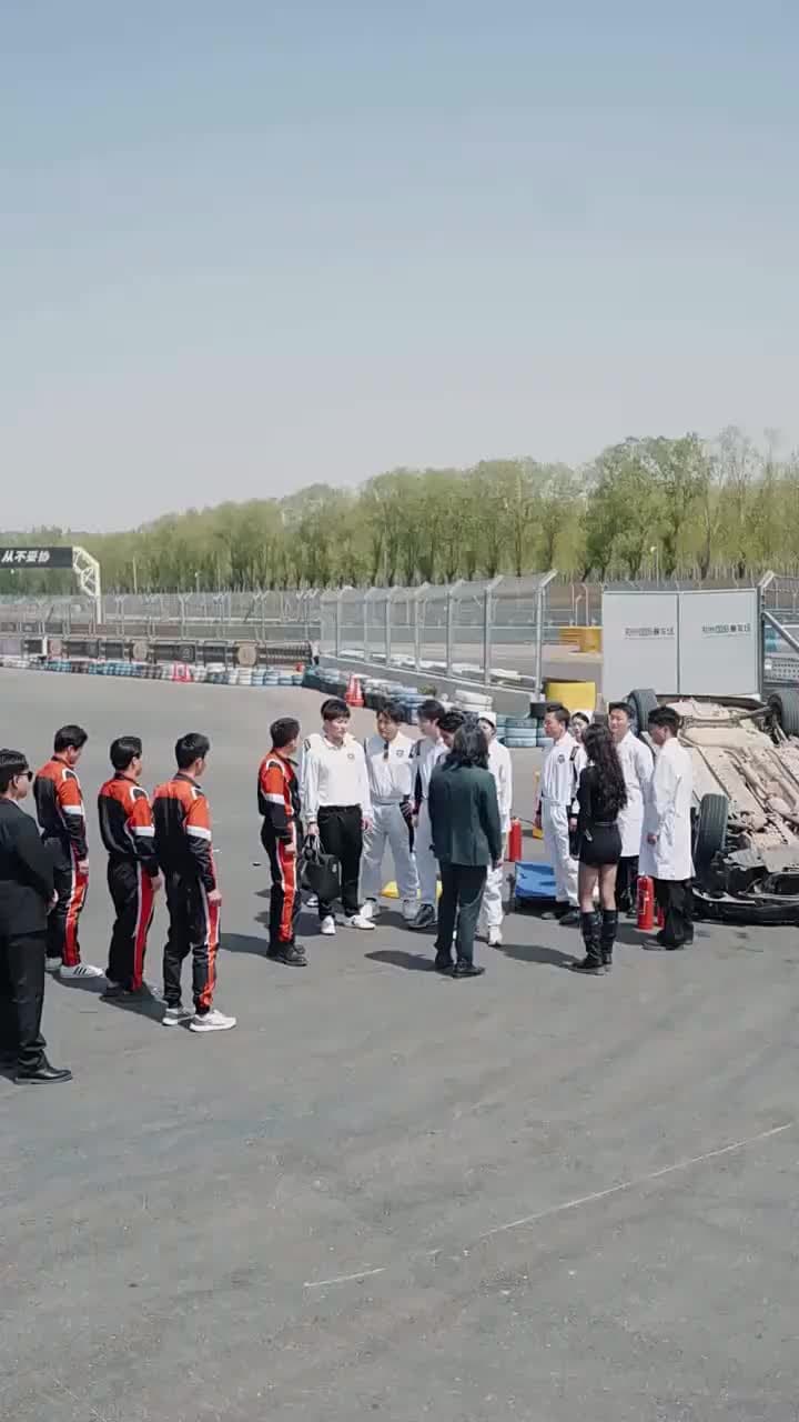 [Dubbed] Return of the Racing Legend - Episode 9