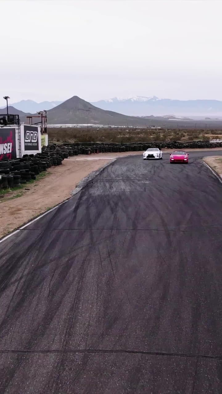 El Día que el Piloto Campeón Perdió a su Novia - Episode 28