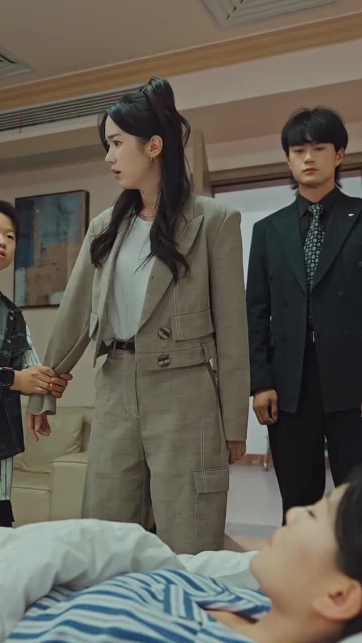 長生萬年被曾孫女直播曝光了 - Episode 44