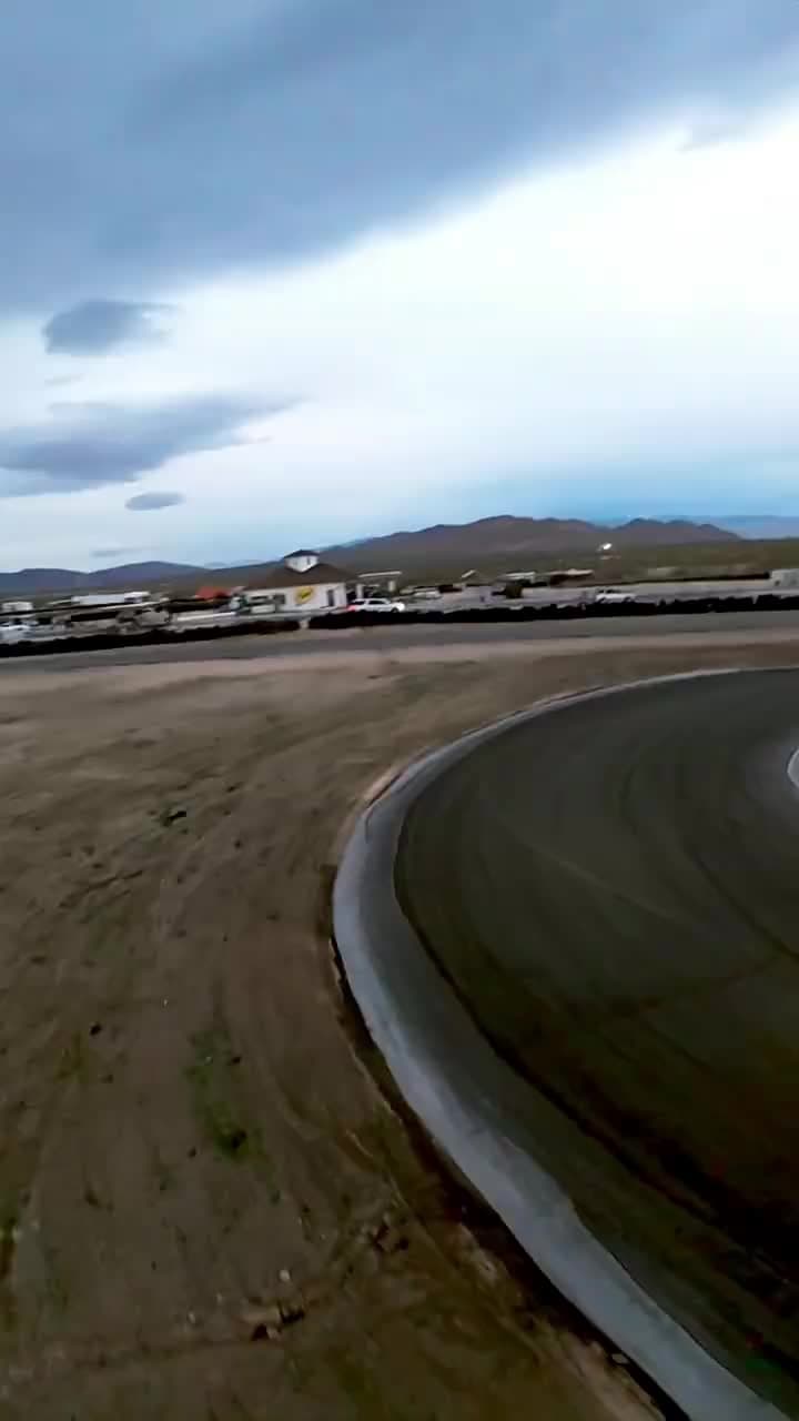 El Día que el Piloto Campeón Perdió a su Novia - Episode 4